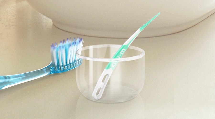 Hilo dental, palillos o cepillos interdentales: ¿cuándo debemos usar cada uno?
