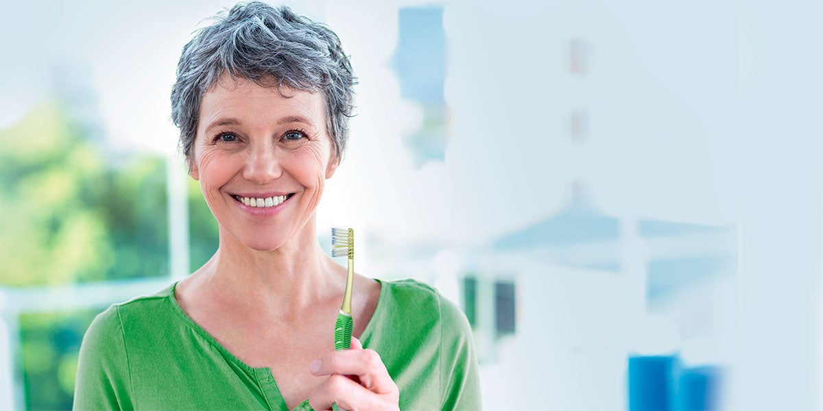 Cómo afecta la menopausia a los dientes y encías