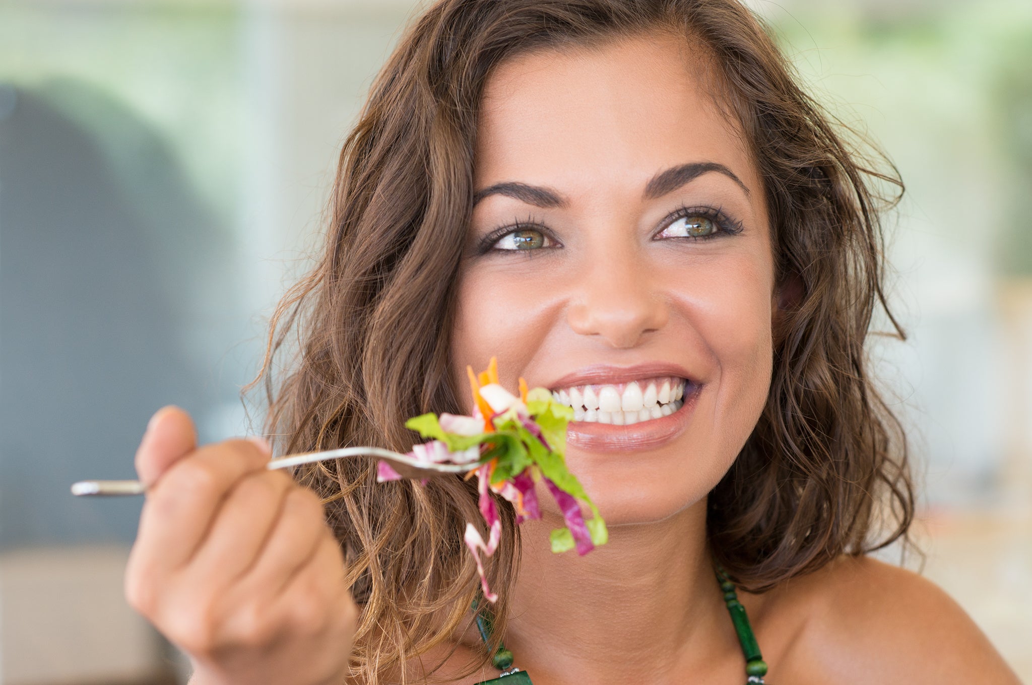 Dientes sanos y blancos: Consejos para conservarlos