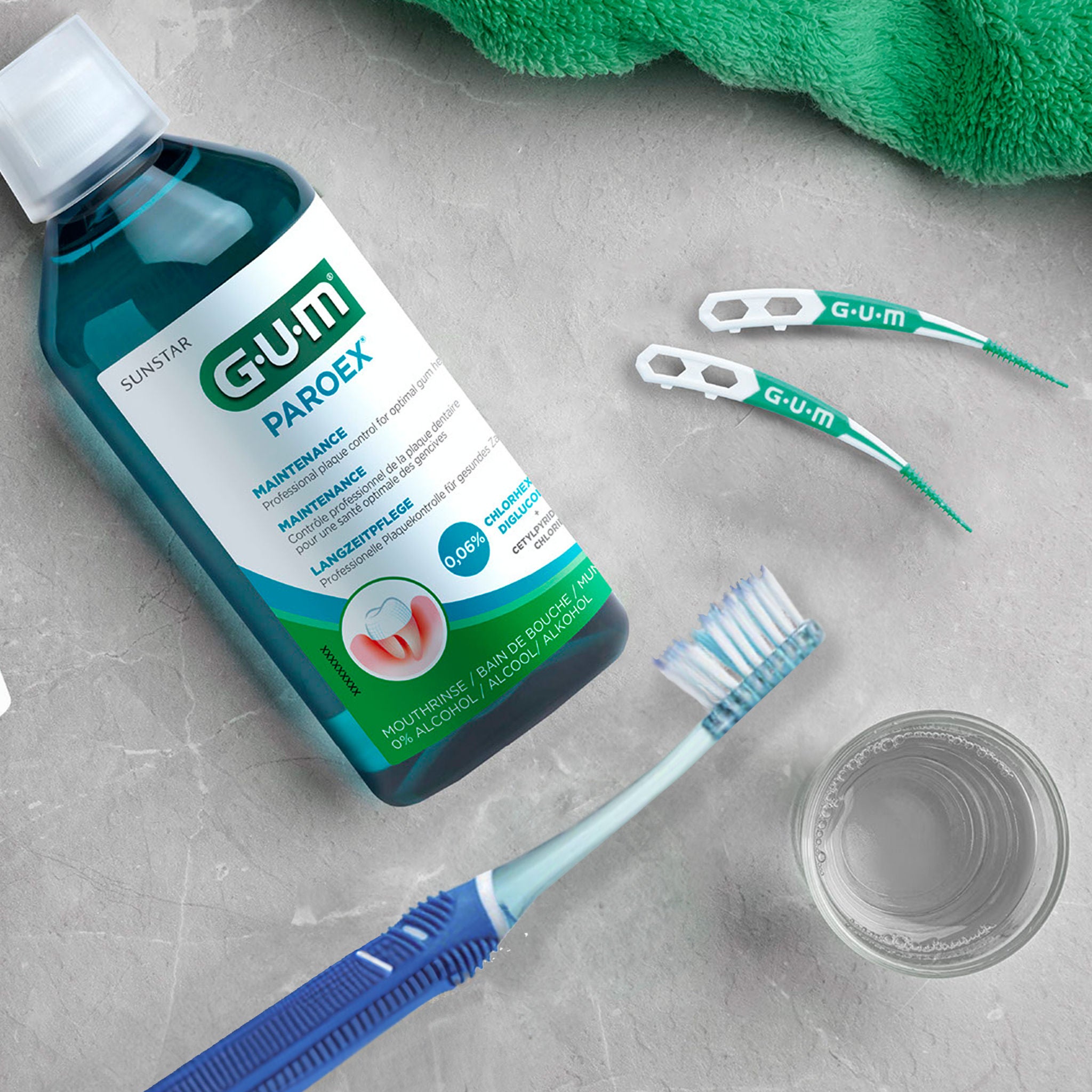 GUM Enjuague bucal PAROEX Mantenimiento 0,06%, Cepillo de dientes GUM PRO, e interdentales de goma GUM SOFT PICKS PRO