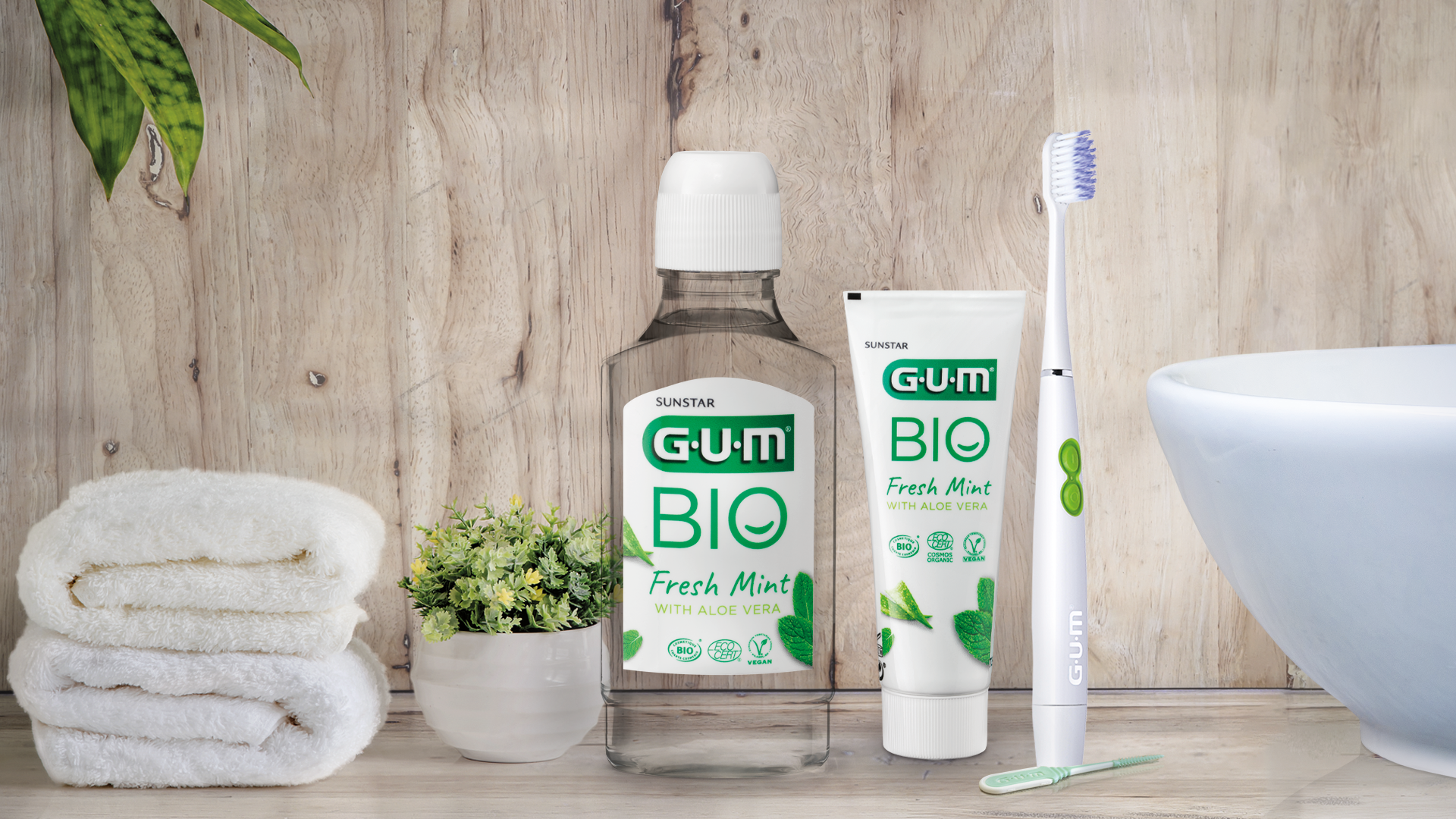GUM BIO Mundspülung, GUM BIO Zahnpasta und SONIC Daily Zahnbürste ins Badezimmer für eine tägliche Pflege 