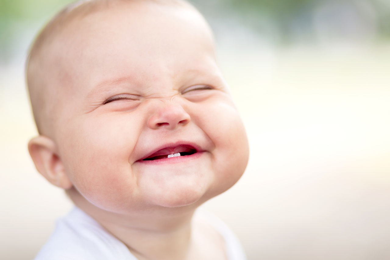 Eerste tandjes baby; het verloop en hoe je pijn verlicht