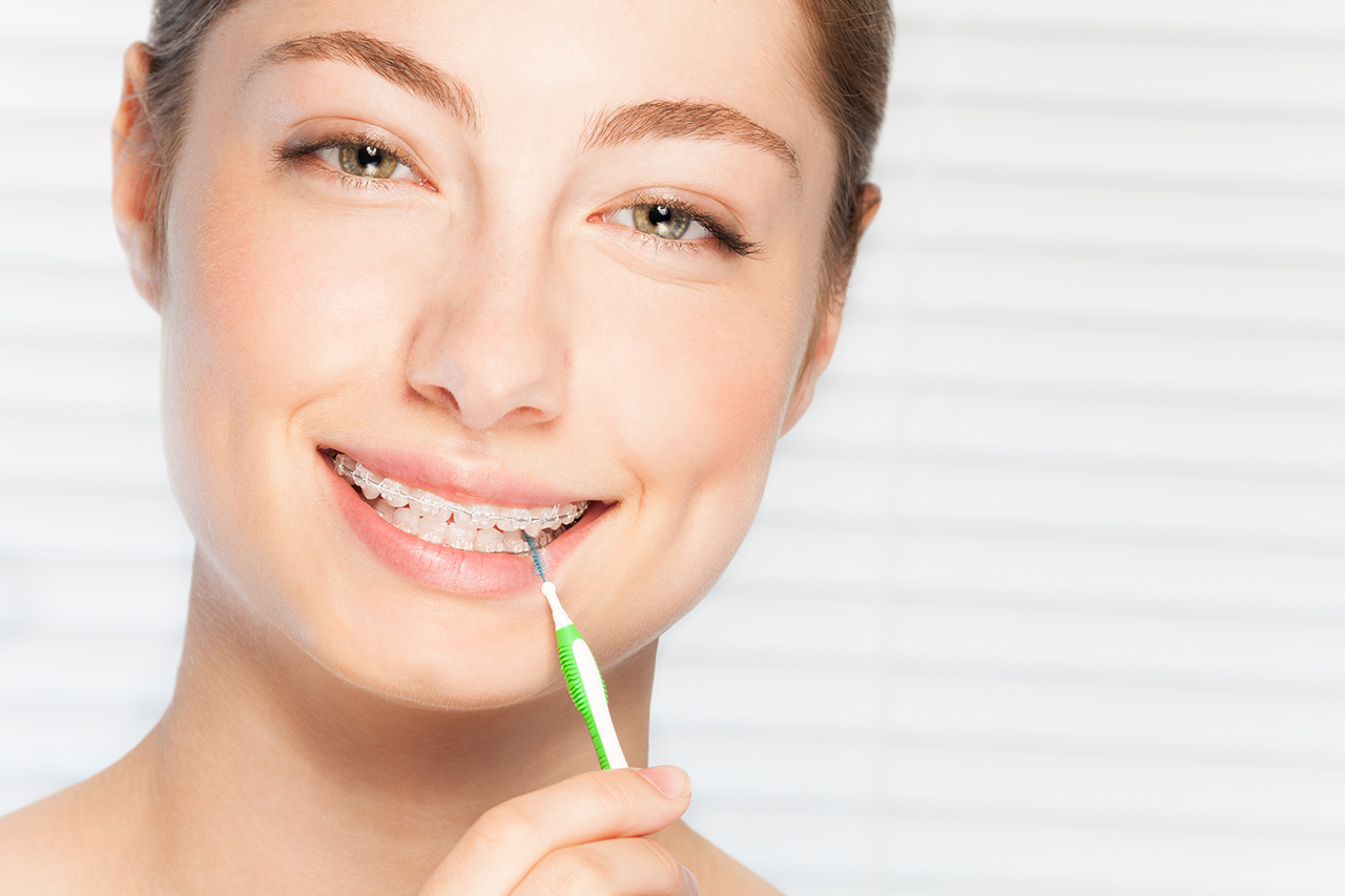 5 steg för att lyckas med att rengöra mellan tänderna
